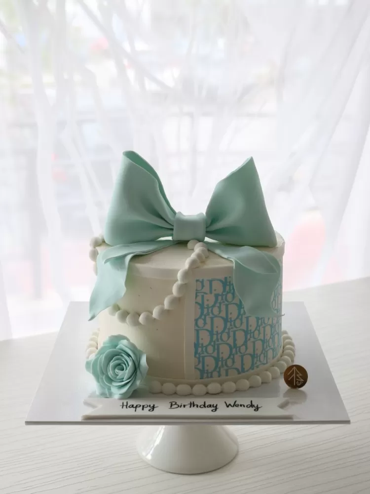 Dior Ribbon Cake (Blue)