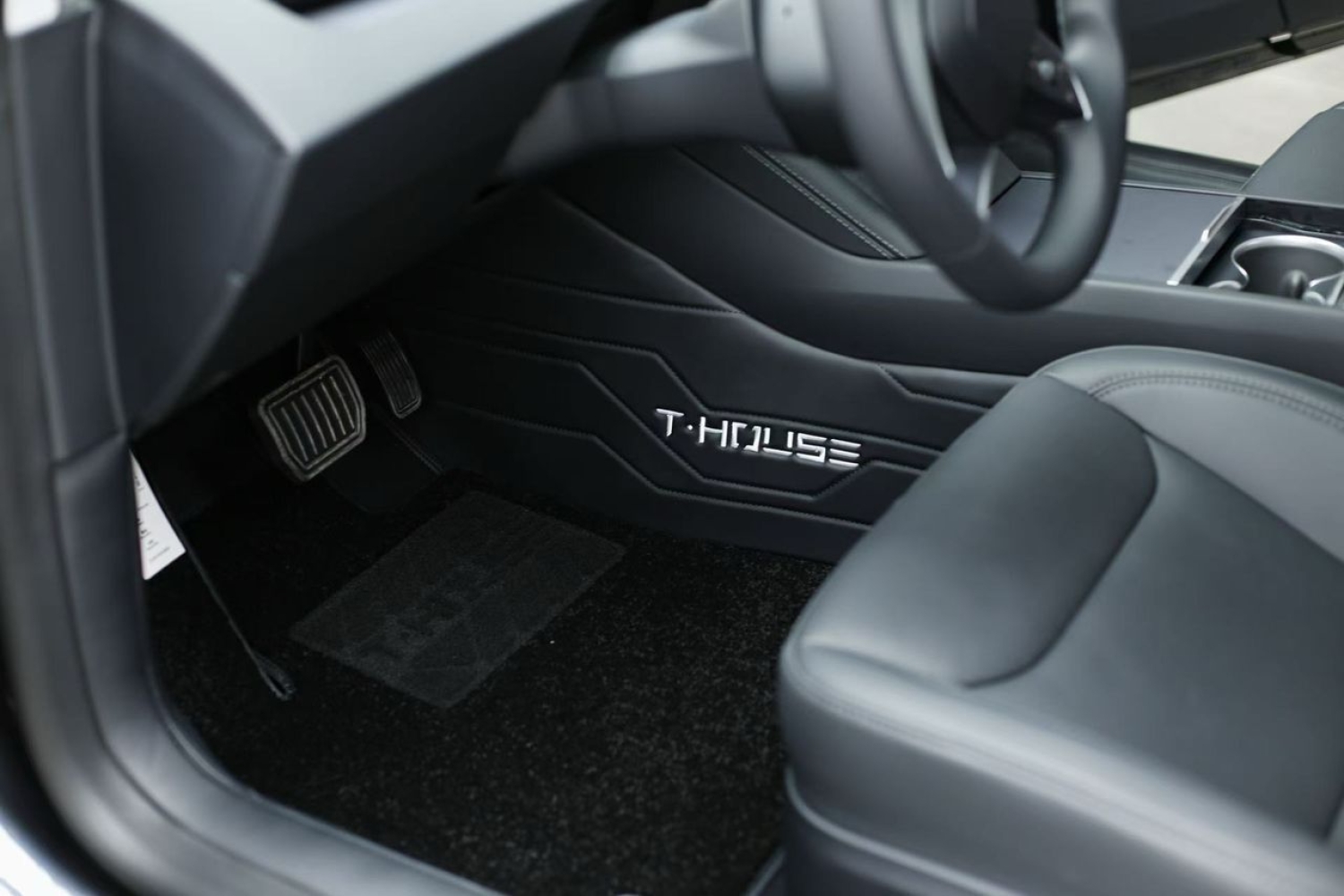 360 Nappa Floor Mat