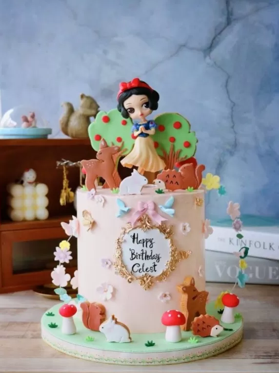 Snow White Cake