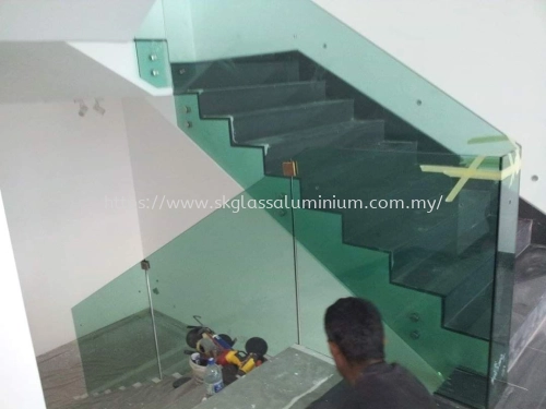 Staircase Glass at Klang Utama