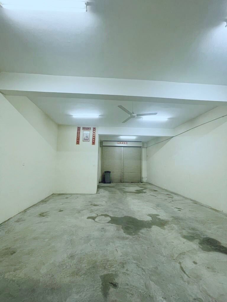 [FOR RENT] Bandar Putra Double Storey Shop Office Kulai Johor