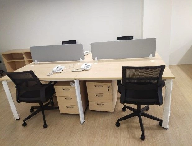 Office Furniture Petaling Jaya Office Workstation Table Cluster Of 4 Seater | Office Cubicle | Office Partition IP-W02
