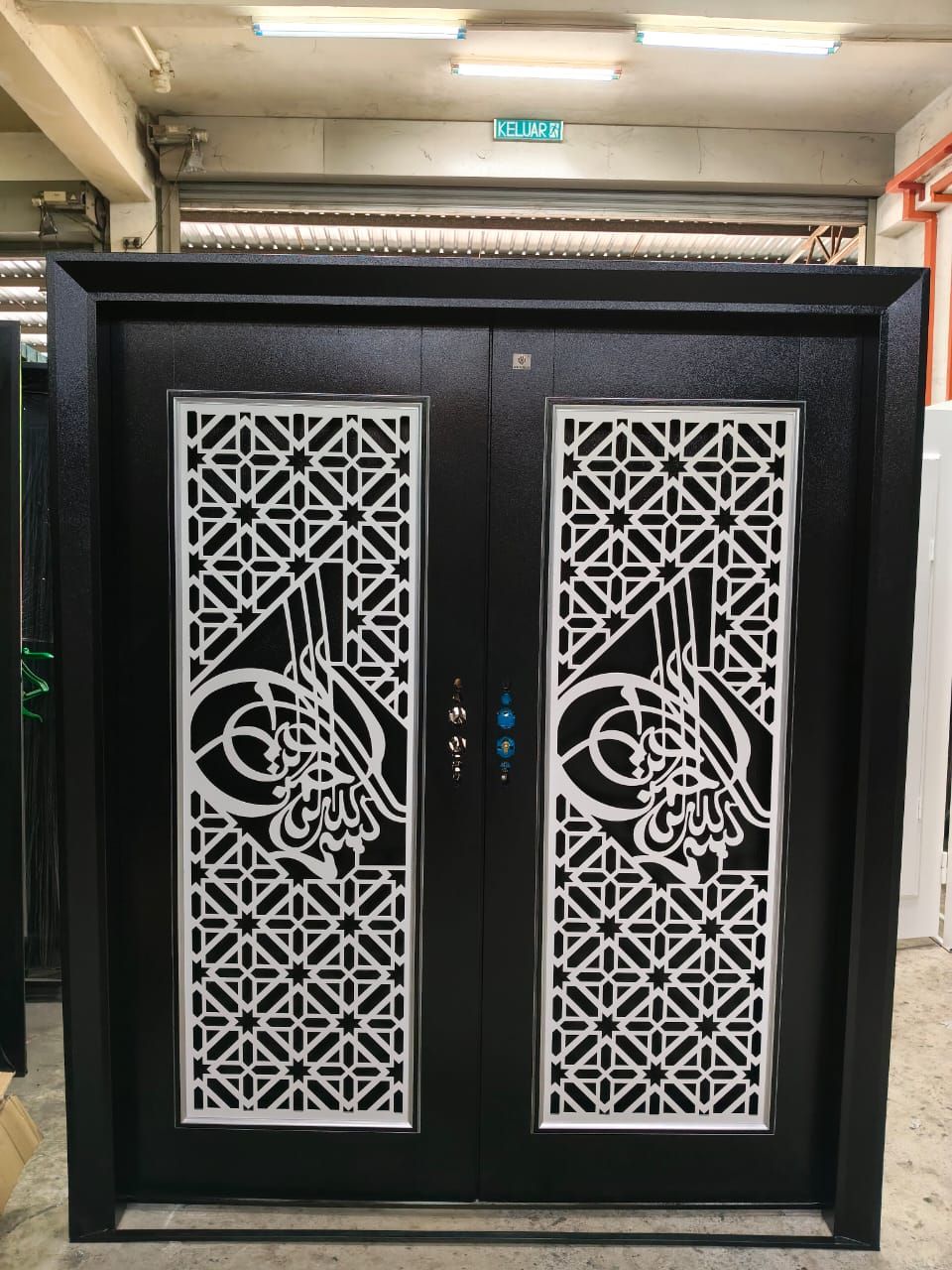 SAFETY DOOR 6X7 BLACK LC709 RH