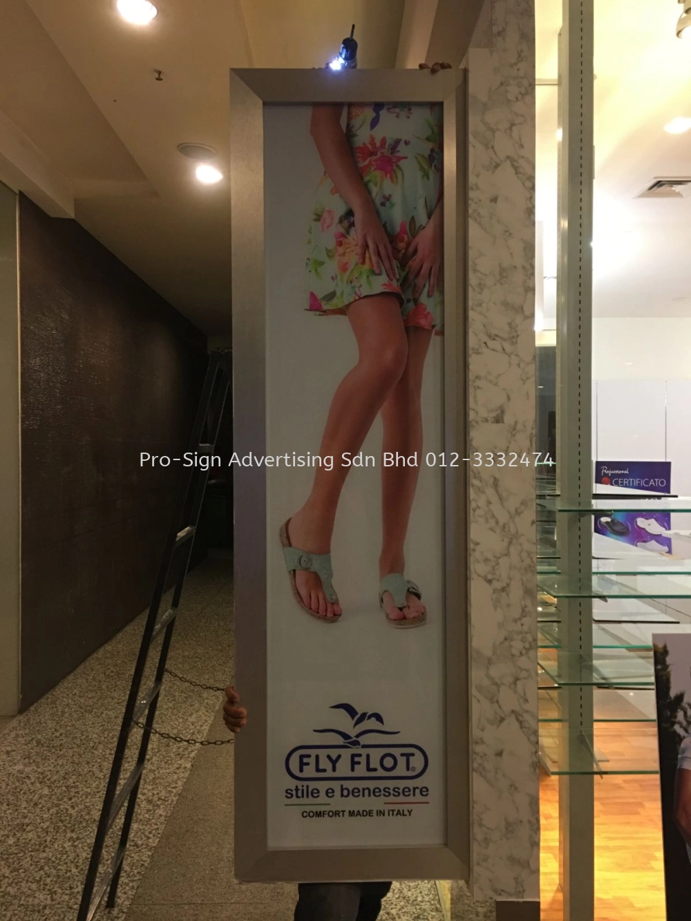 EMBOSSED ACRYLIC LIGHTBOX AND PRINTING (FLYFLOT, SUBANG EMPIRE, 2020)