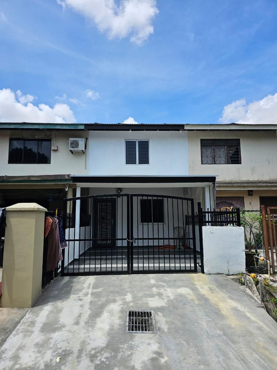 [FOR SALES] Taman Tiram Jaya Double Storey Low Cost Endlot House 3bed Fully Renovated Ulu Tiram Johor