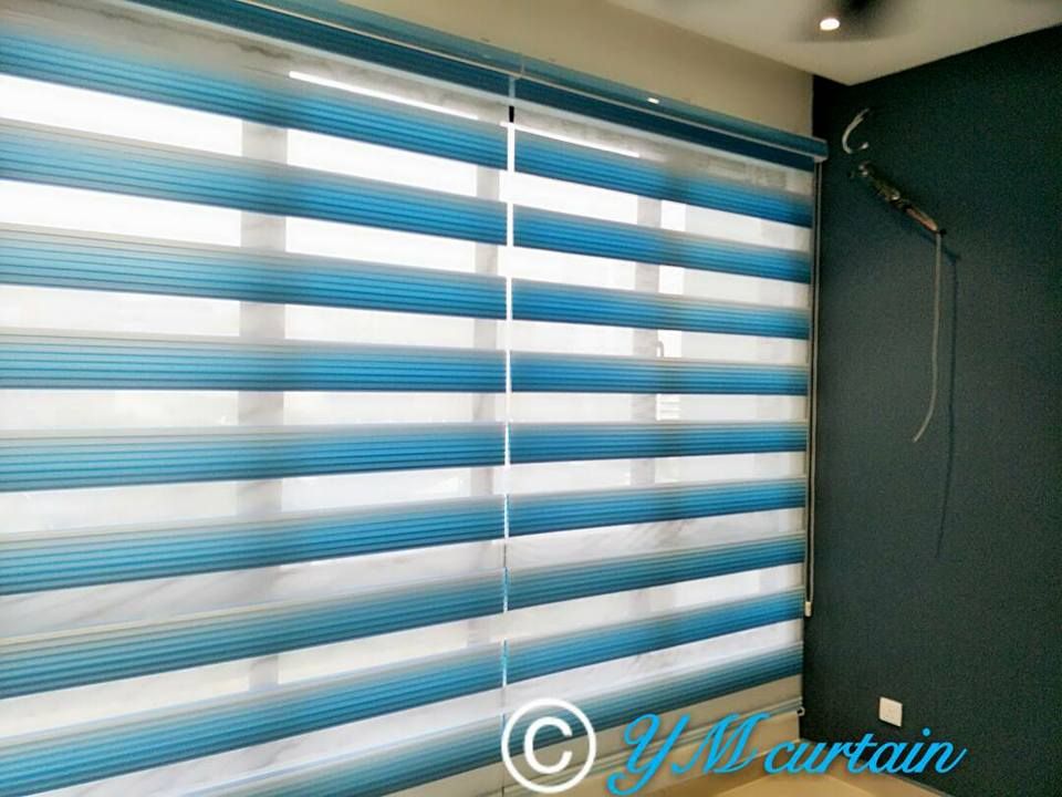 Venetian Blinds Light Blue