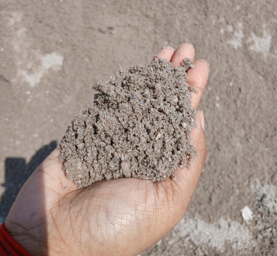 Coarse Sand / Pasir Kasar (1 Bag/1 Ton) - High Quality Construction Sand for Bricklaying & Plastering