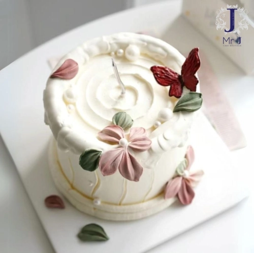 Flower Cream Cake | Women Cake | Birthday Cake - Hen Chen Food Industry Sdn. Bhd.