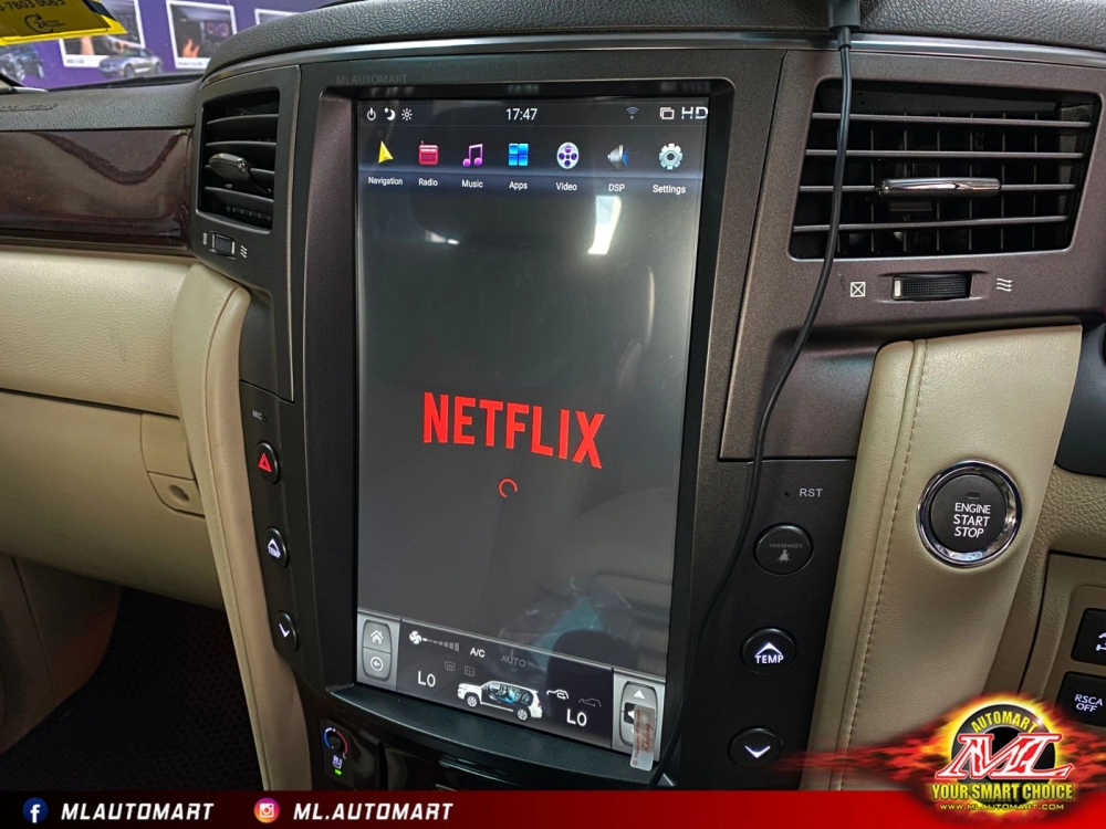 Lexus LX570 J200 Vertical Style Android Monitor (13.6