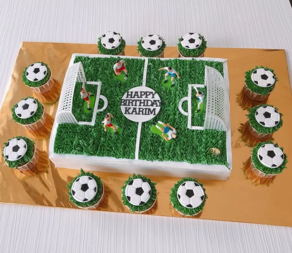 Football Field Cake