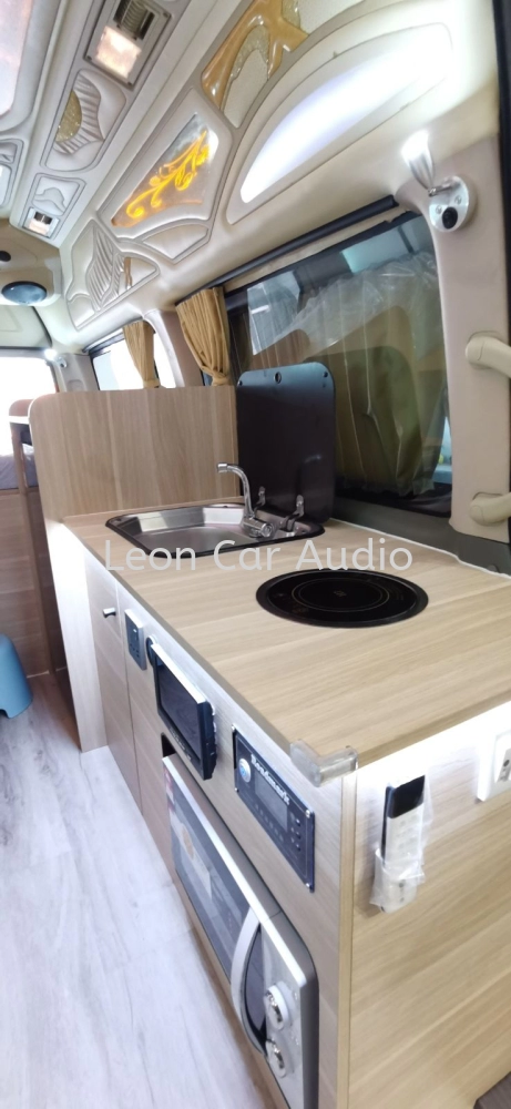 Cam Foton Hiace 2.5 Turbo Diesel Campervan - Thai Design 