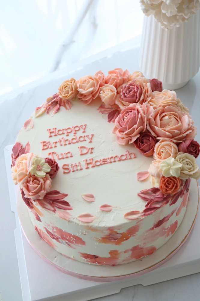 Peach Pink Flower Buttercream Cake 10”