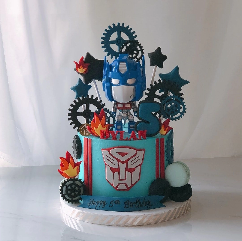 Optimus Prime Transformer Cake