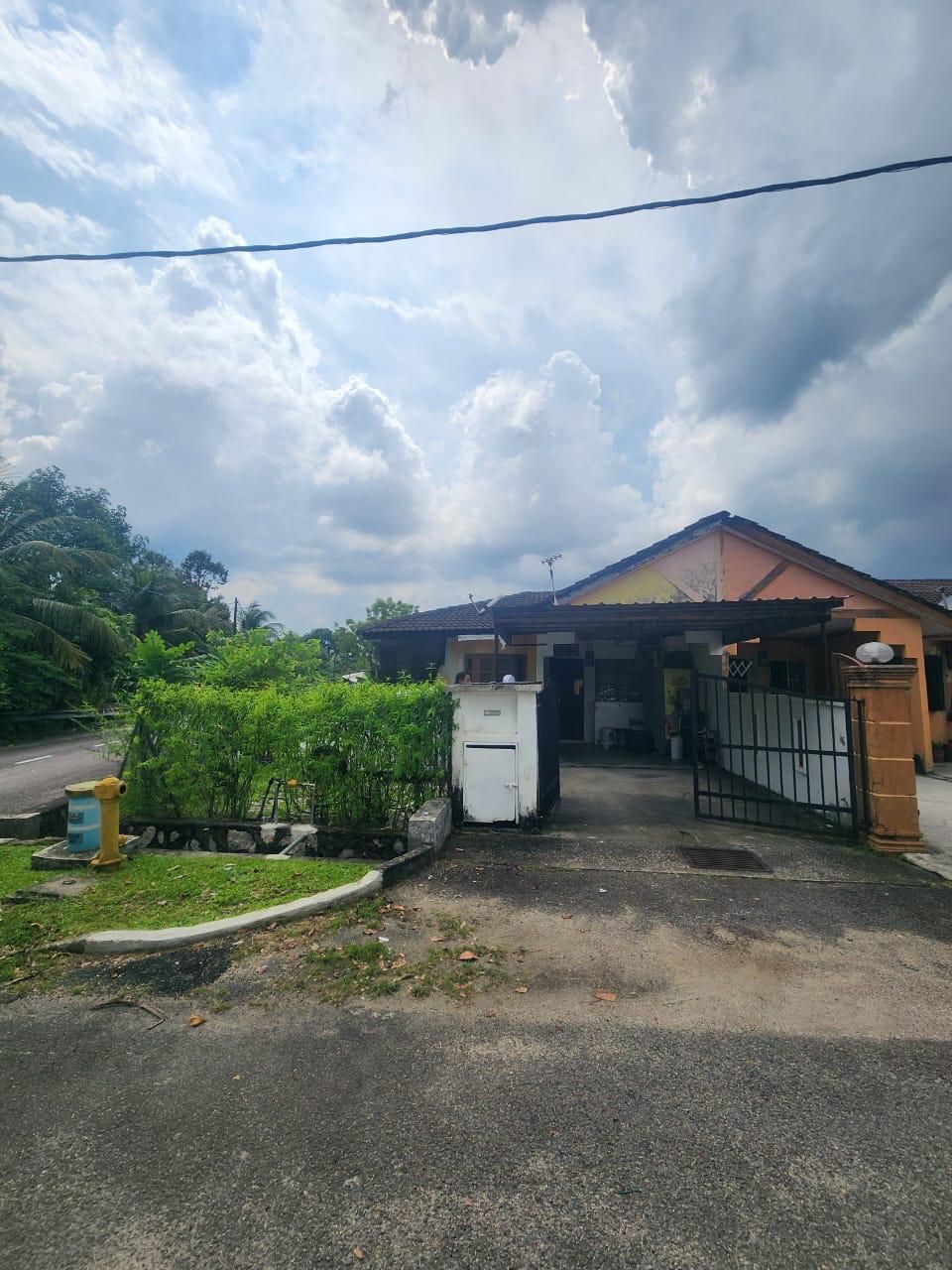 [FOR SALES] Taman Mawar Single Storey Terrace Corner House 3bed Renovated Pasir Gudang Johor