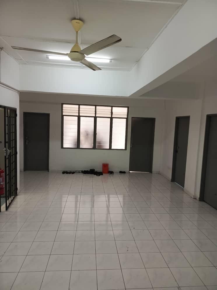 [FOR RENT] Taman Kebun Teh 4 Storey Shop Office Renovated Johor Bahru