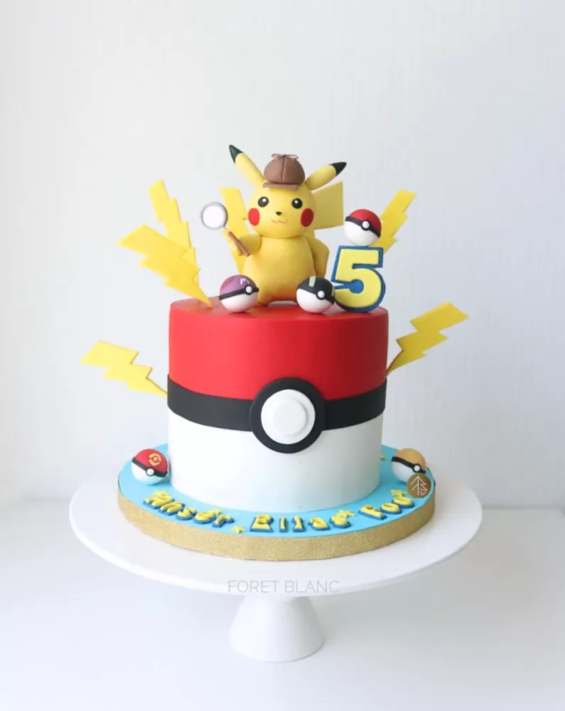 Detective Pikachu Pokemon Cake