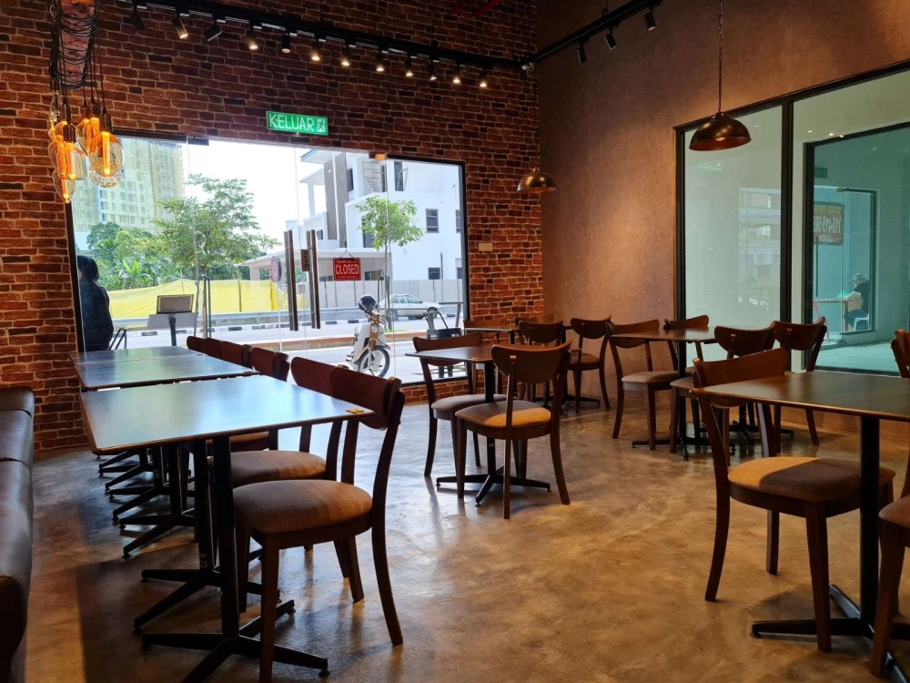 Western Cafe Design Idea | Cafe Furniture Best For Western Cafe Restaurant | Cafe Dining Table | Cafe Dining Chair | Cafe Dining Sofa | Cafe Furniture Penang