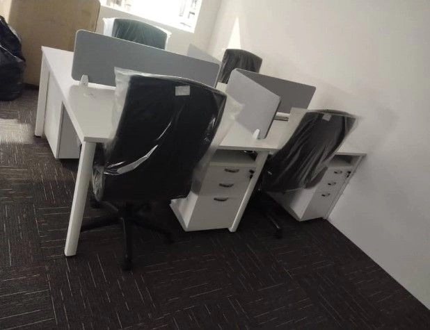 Office Furniture Seri Kembangan Office Workstation Table Cluster Of 4 Seater | Office Cubicle | Office Partition | Meja Pejabat