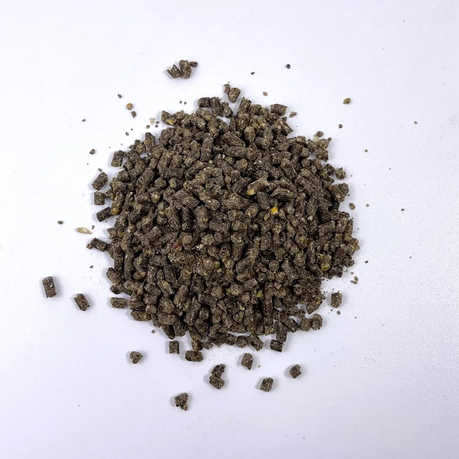 1302 Makanan Ayam Kasar / Dedak Ayam Pembesaran / Broiler Starter Pellets (25KG)