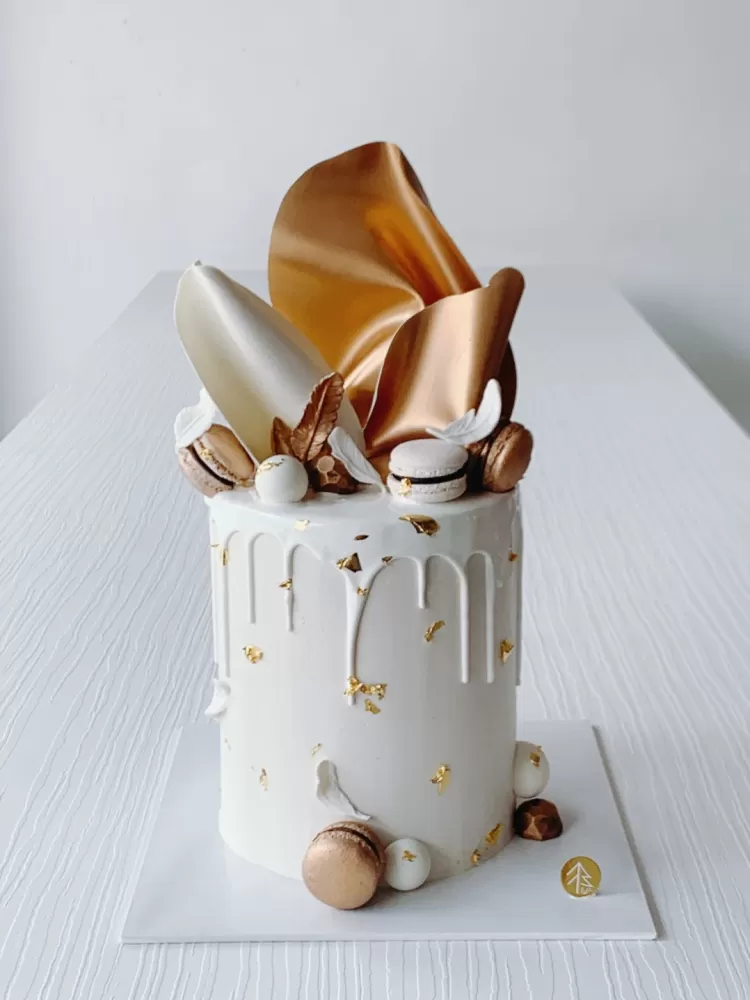 White Gold Buttercream Drip Cake
