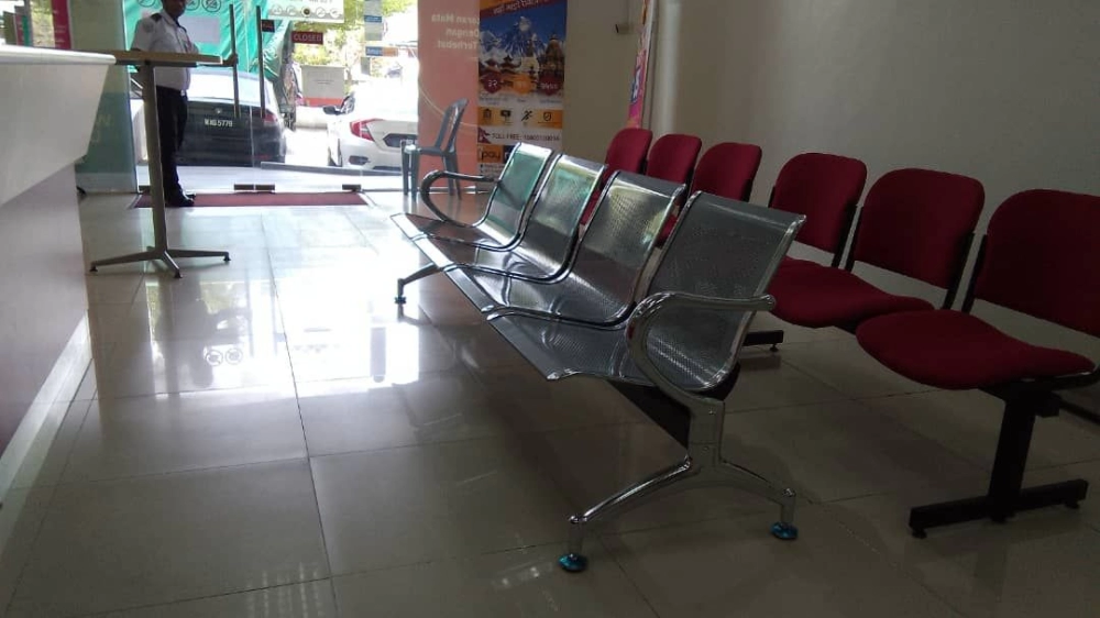 Steel Link Chair 4 Seater | Waiting Link Chair | Kerusi Berangkai Menunggu Kedai Klinik Hospital | Office Chair Penang | Office Furniture Penang | Pembekal Kerusi Berangkai Besi | Penang | Kulim | CHeras | Ampang | Rawang | KL | Muar