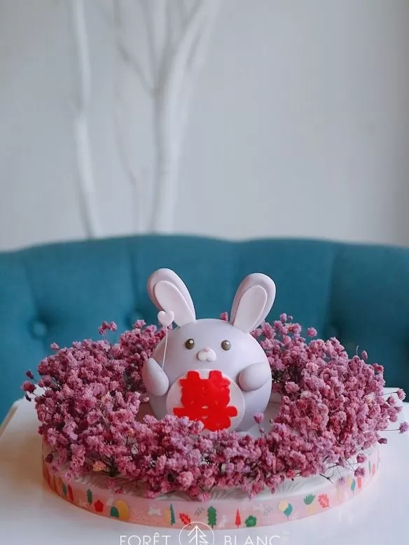 Wedding Rabbit Chocolate Pinata Mini 3"