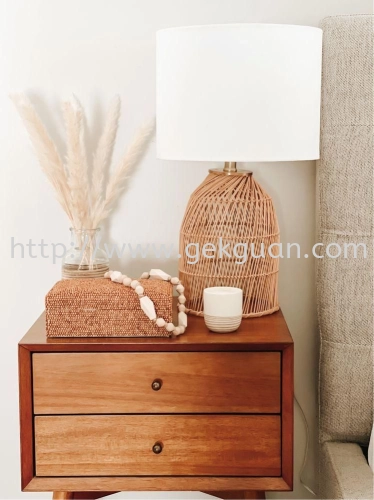 STA 014 - RATTAN TABLE LAMP