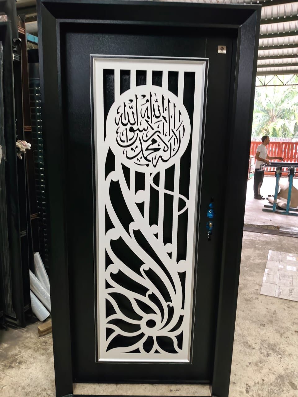 SAFETY DOOR 3X7 BLACK LC601-1 JAWI B RH[OPEN IN]