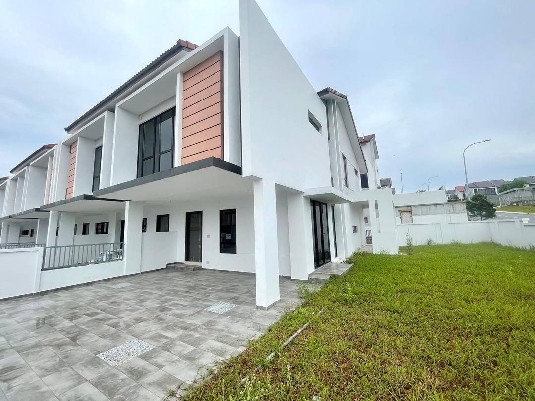 Taman Cello @ Desa Tebrau – Double Storey Terrace Corner House for Sale