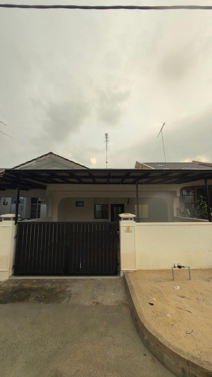 [FOR SALE] Fully Renovated 1 Storey Terrace 3bed @ Taman Sri Putri, Kulai