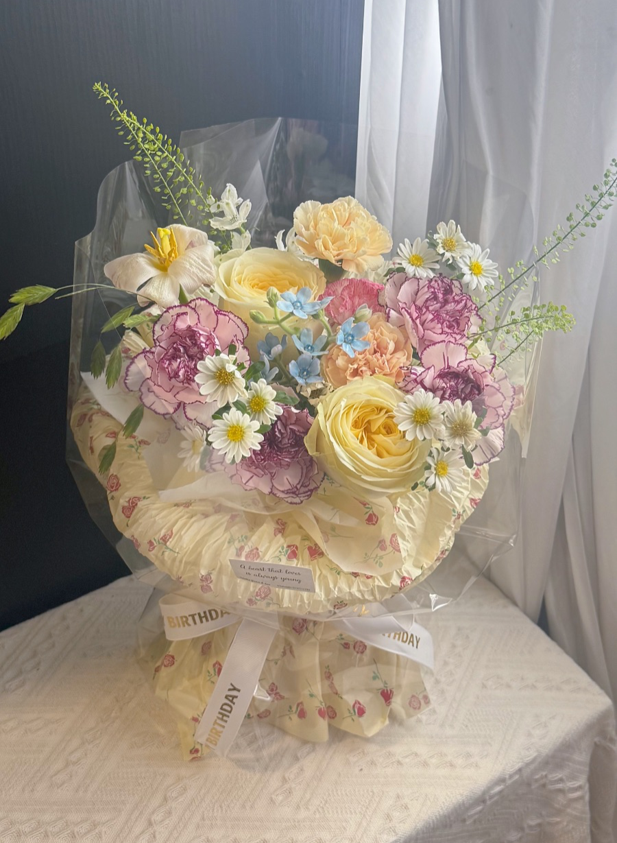 Fresh Flowers mix Bloom Bouquet