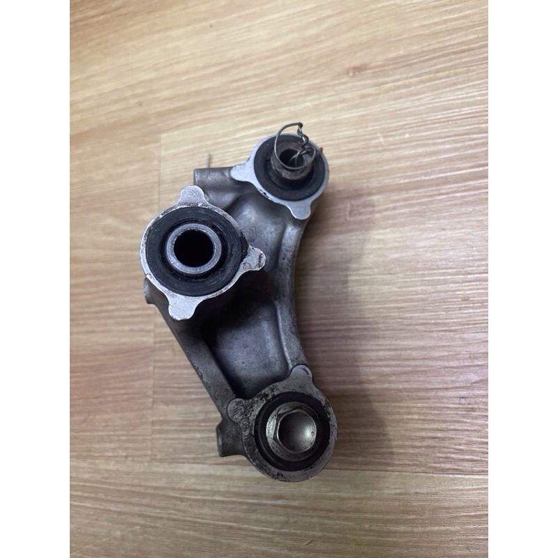 KAWASAKI Z800 / ZX6R 2007-2008 REAR SUSPENSION LINKAGE DOG BONES
