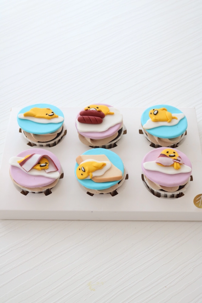 Gudetama Cupcake