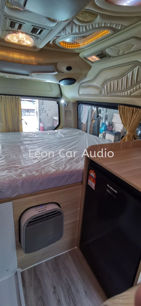 Cam Foton Hiace 2.5 Turbo Diesel Campervan - Thai Design 