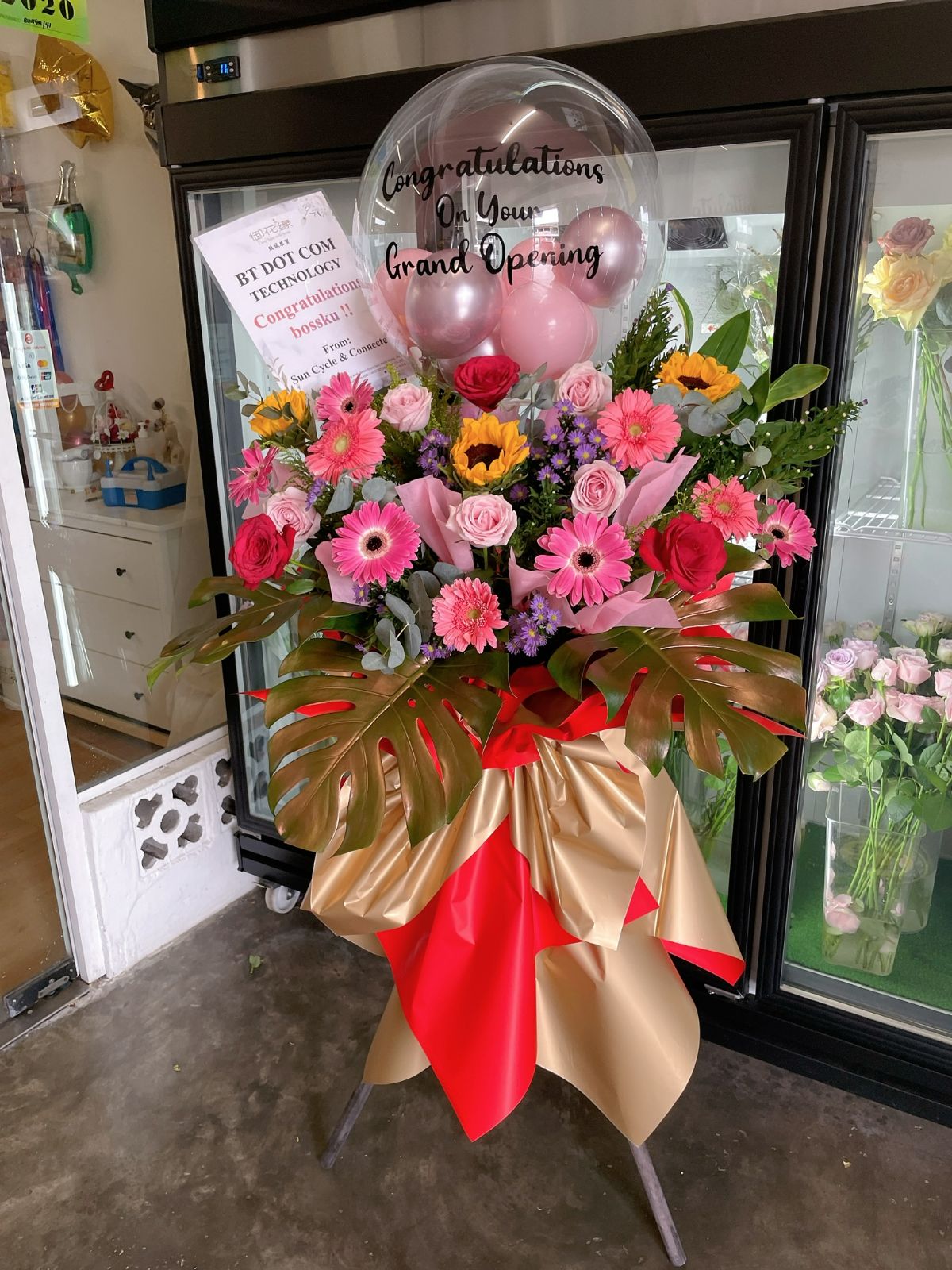 Transparent Balloons Style Opening Flower Stand