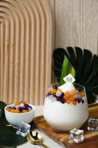 Classic Coconut Taro Ball Snowflake Ice