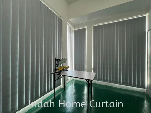 Memasang Vertical Blind di Kilang