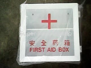 18 FIRST AID BOX-BMA