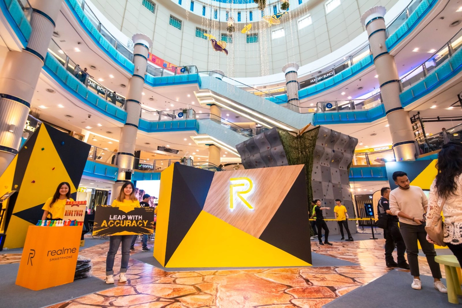 Realme Roadshow In Sunway Pyramid realme-roadshow-in-sunway-pyramid