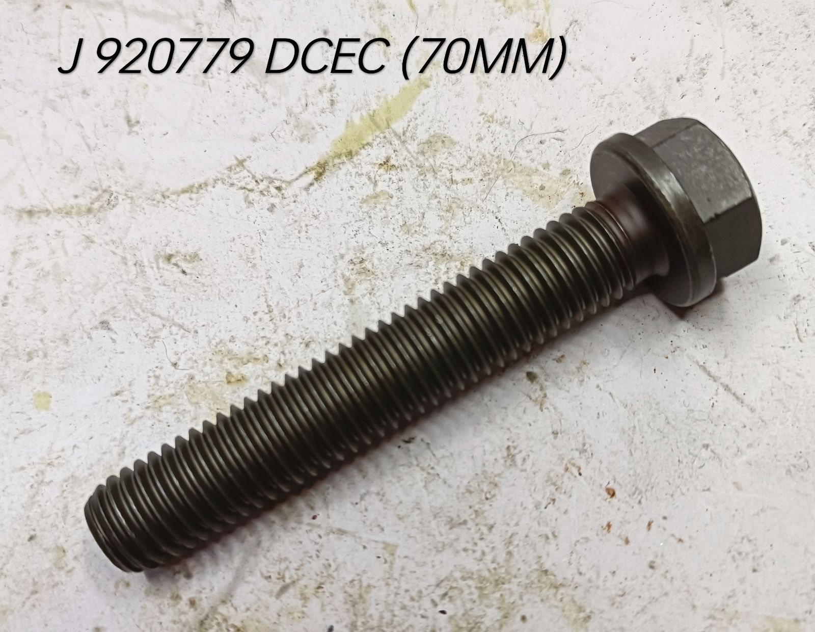 J 920779  BOLT - CYL HEAD  70 MM  ( DCEC )