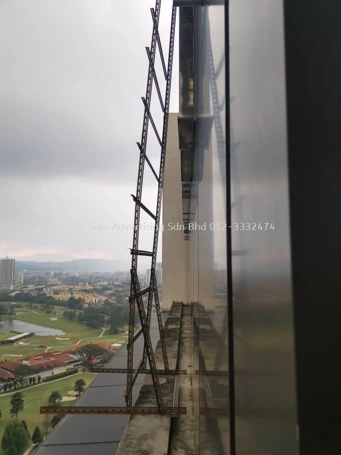 HIGH RISE BUILDING/ TOWER SIGNAGE INSTALLATION