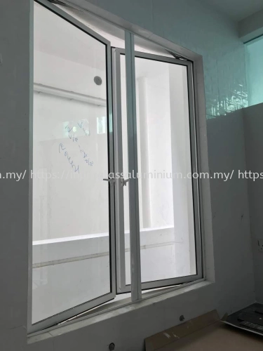 IPGCW-5 5mm Clear Glass Casement Window | Residential Glass Contractor at Bandar Bukit Tinggi Klang | Bandar Botanic | Bukit Raja Klang