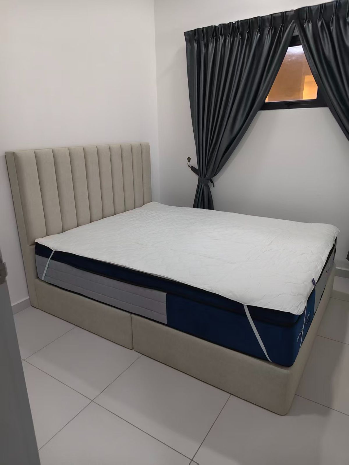Hotel Style Upholstered Storage Bed with Premium Mattress | Modern Glass Door Wardrobe Cabinet | Modern Condo Bedroom Furniture | Queen Bed Frame |  Deliver Tanjong Tokong, Andaman, Jelutong, Queensbay, Batu Kawan, Bertam