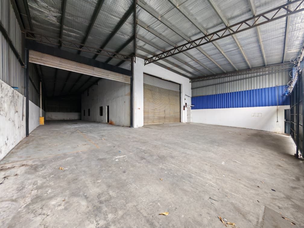 Kota Puteri Masai – 1.5 Storey Semi-D Factory for Sale / Rent