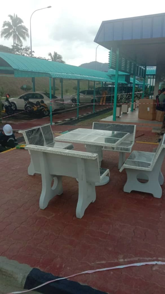 Kerusi Meja Batu Taman Luar | Stone Bench Table Set For Outdoor Garden Lawn | Strong Durable Stone Table Bench | Kerusi Meja Batu Murah | Pembekal Kedai Kerusi Meja Batu | Penan | Sik |Jitra | Kuala Muda Kedah | Taiping | Kuala kangsar 