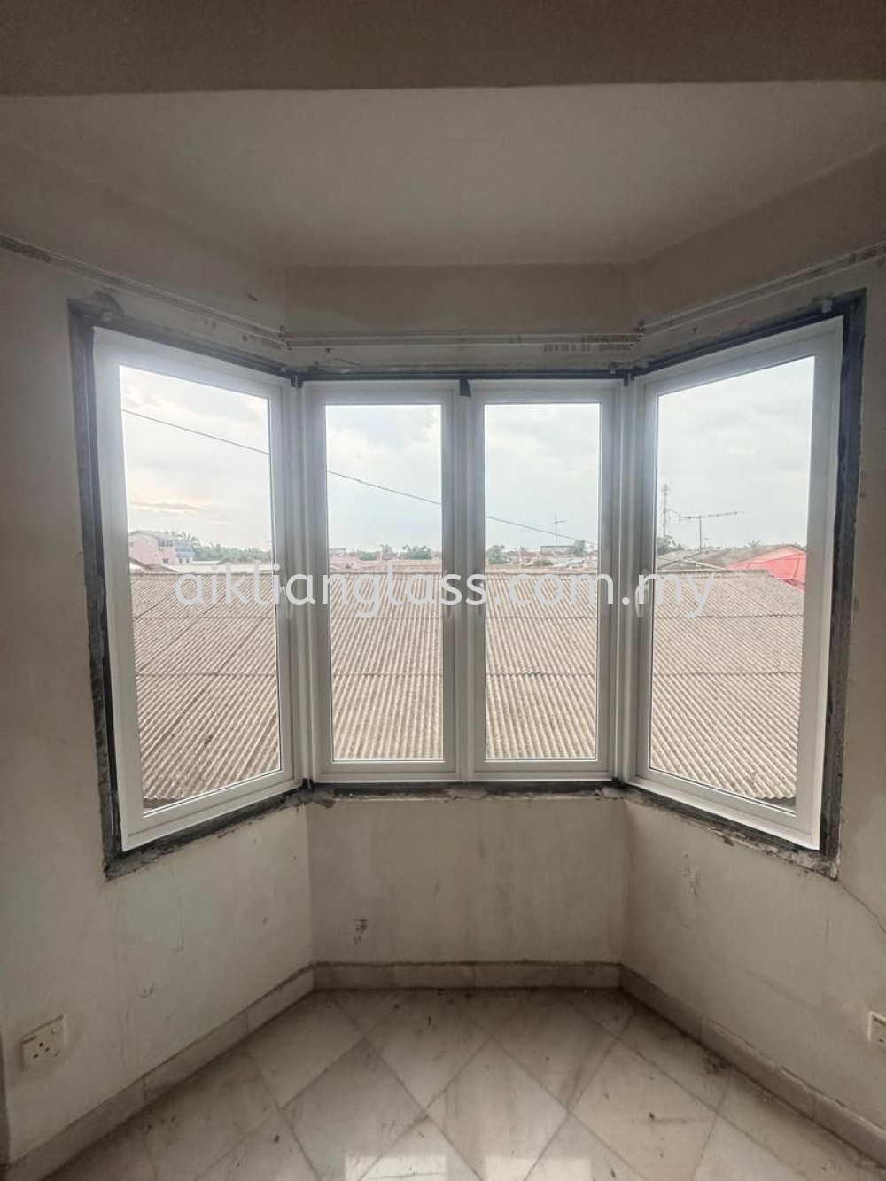 Custom Aluminium Casement Window Supplier & Installation in Selangor