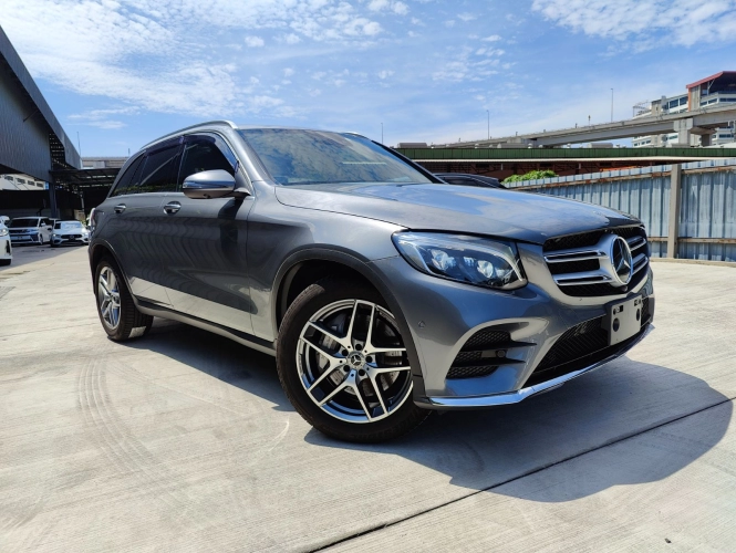 2019 MERCEDES BENZ GLC250 AMG 4MATIC (8646) - GLOBAL WHEELS AUTO