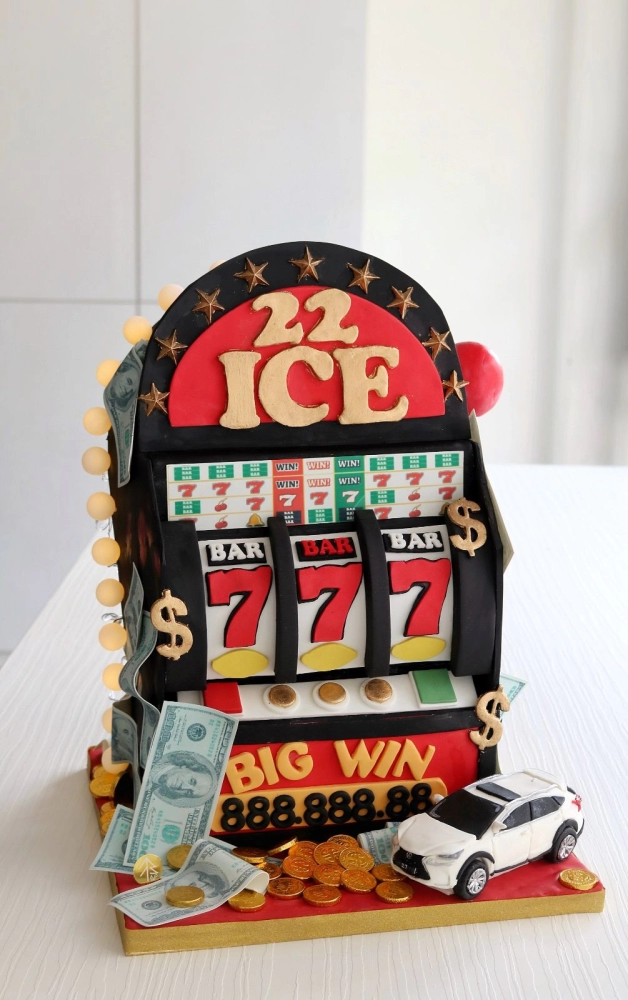 Jackpot Slot Machine Money Shooting Cake