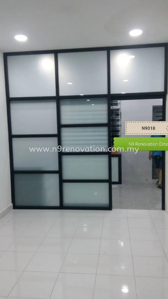 Pintu Gelangsar Aloi Aluminium N9018