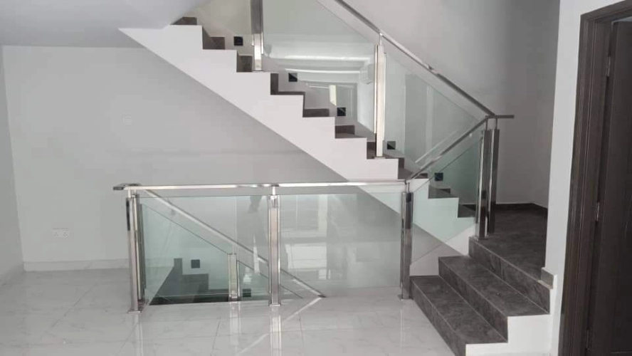 Staircase Glass at Klang Utama
